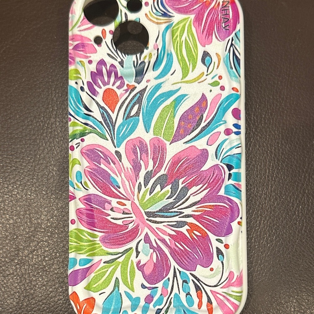 🦋 IPhone 14 brand new white silicone floral phone case purple /blue /green 🦋